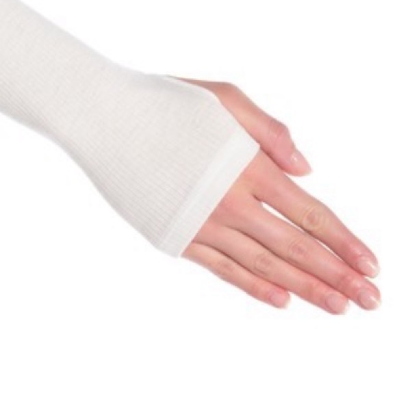 Free People Tangerine Tee Ivory Thumb Hole NWT - Picture 3 of 8